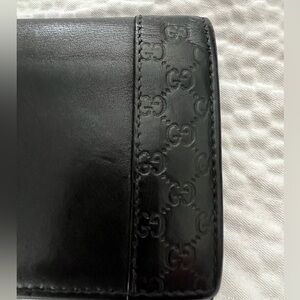 Gucci long wallet in excellent preloved condition black